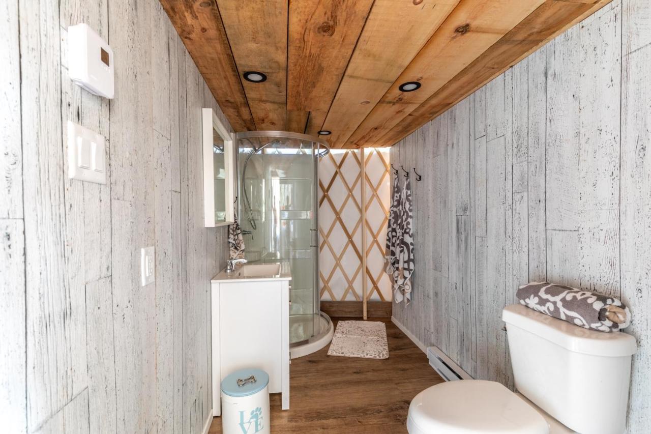 Yourtes Glamping Du Poisson Blanc Notre-Dame-du-Laus Εξωτερικό φωτογραφία